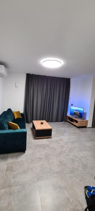 Next Door Apartment Maro & Ivan Njivice Ngoại thất bức ảnh