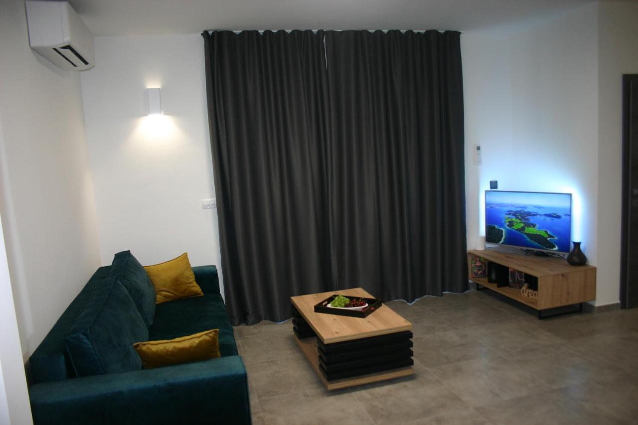 Next Door Apartment Maro & Ivan Njivice Ngoại thất bức ảnh