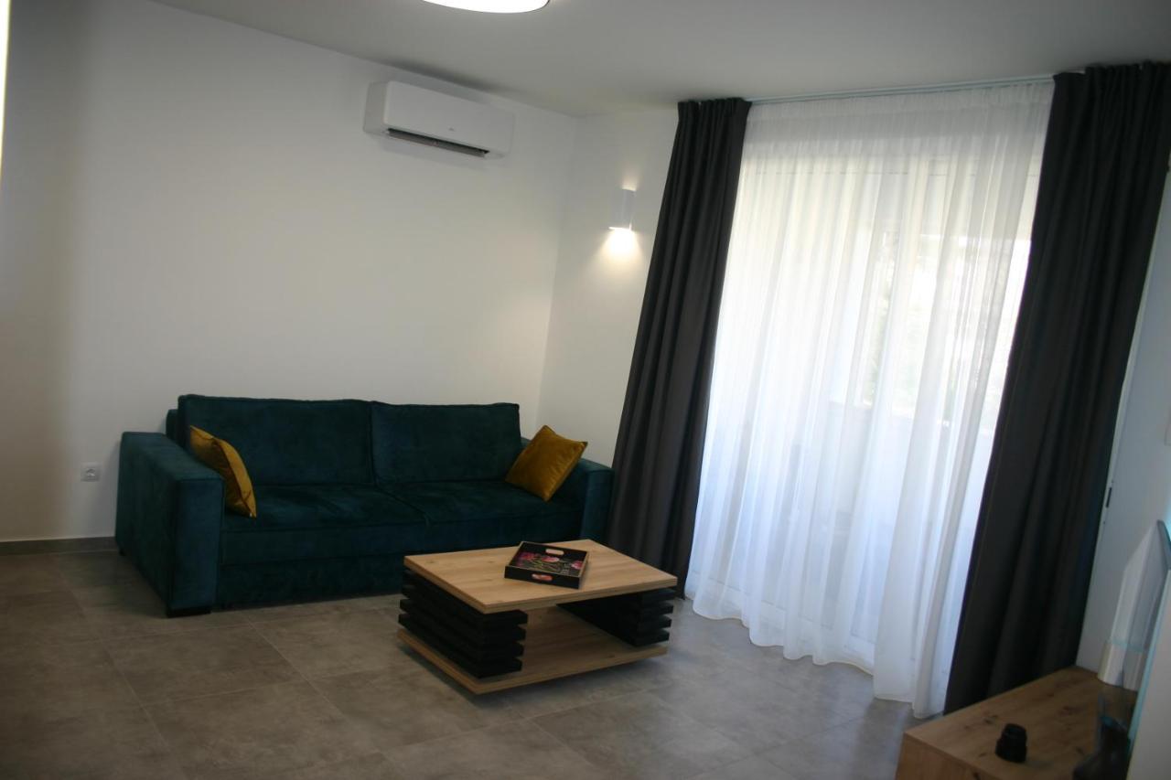 Next Door Apartment Maro & Ivan Njivice Ngoại thất bức ảnh